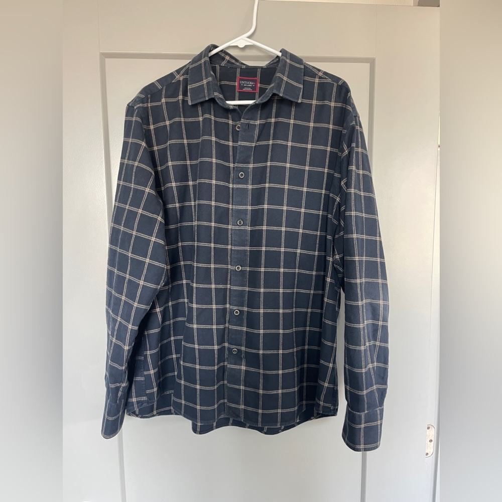 Men’s Untuckit long sleeve shirt
